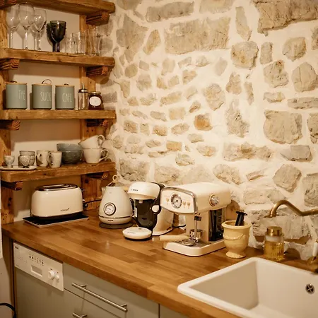 Сasa de vacaciones Pierres Et Lavandes Jacuzzi,sauna Et Petit-dejeuner
