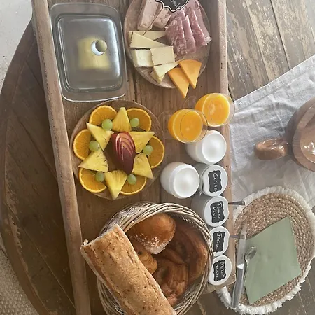 Pierres Et Lavandes Jacuzzi,sauna Et Petit-dejeuner Сasa de vacaciones